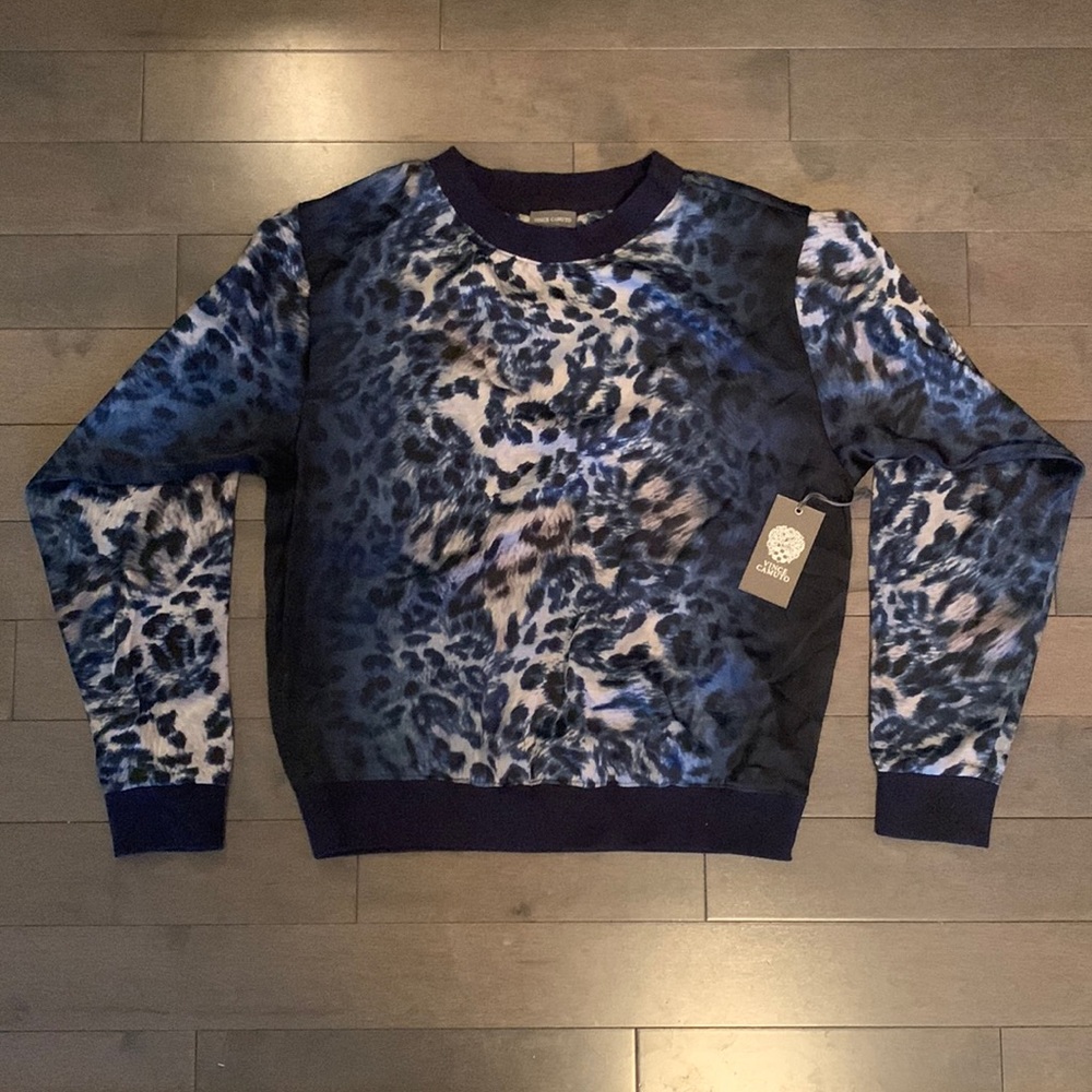 Vince Camuto, Size: S, colour: Navy Stone, Animal Print